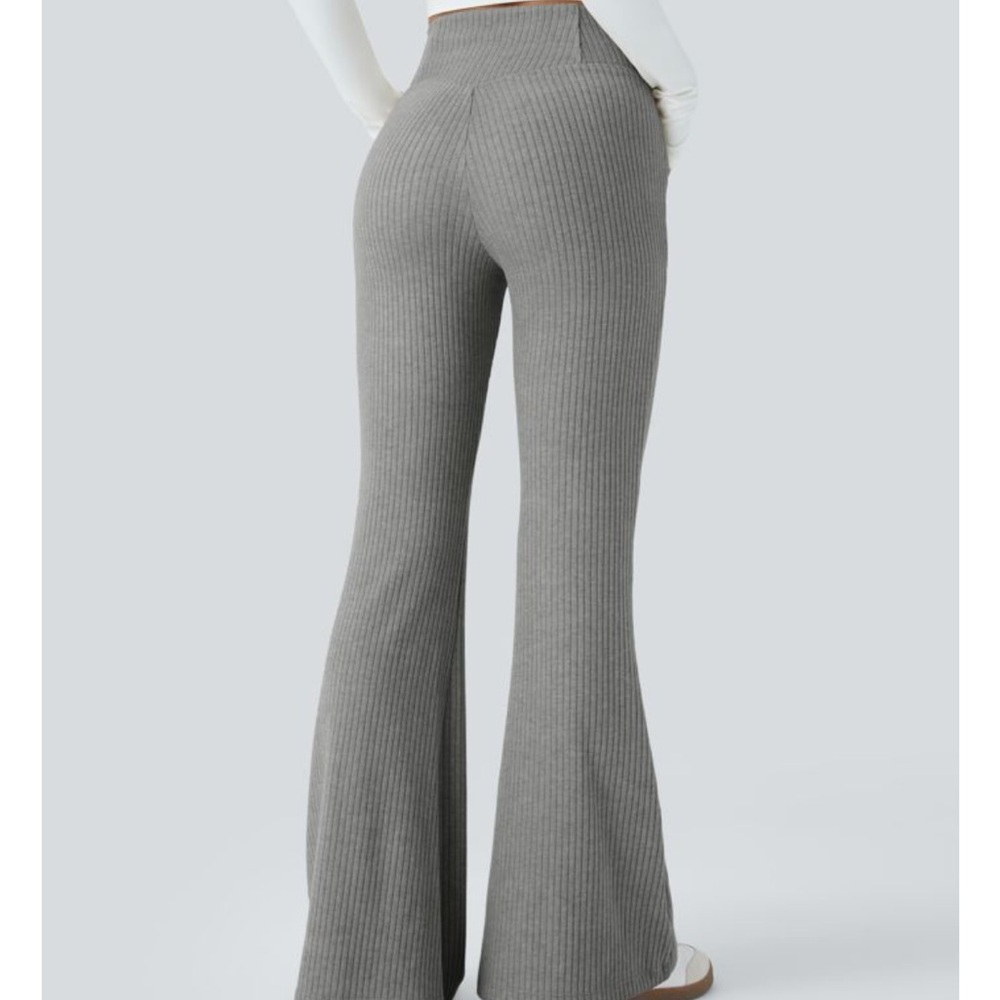 HALARA Grey Ribbed Flare Leggings